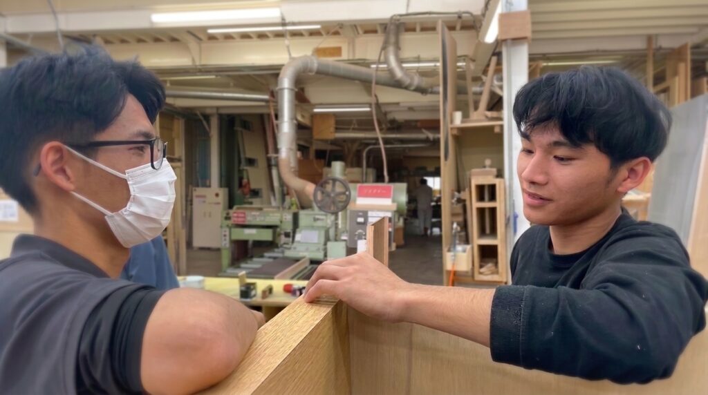 江口さんの工房での一場面